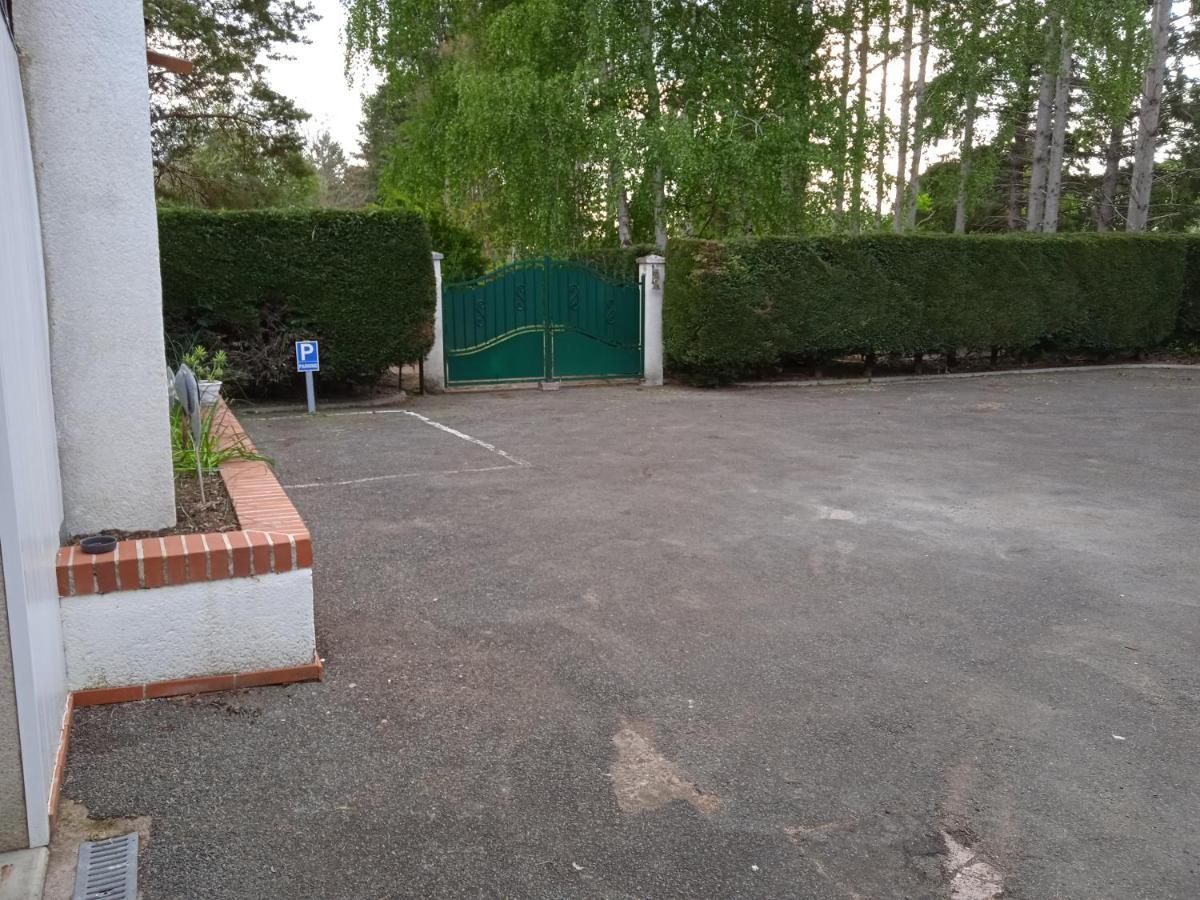 Agreable Maison Entre Zoo Et Chateaux Le Controis-en-Sologne Exterior photo